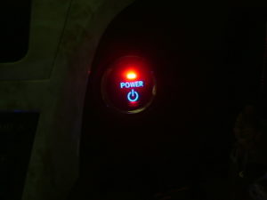 LED打ち換え　プリウス３０編　パワーボタン赤