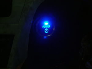 LED打ち換え　プリウス３０編　パワーボタン青