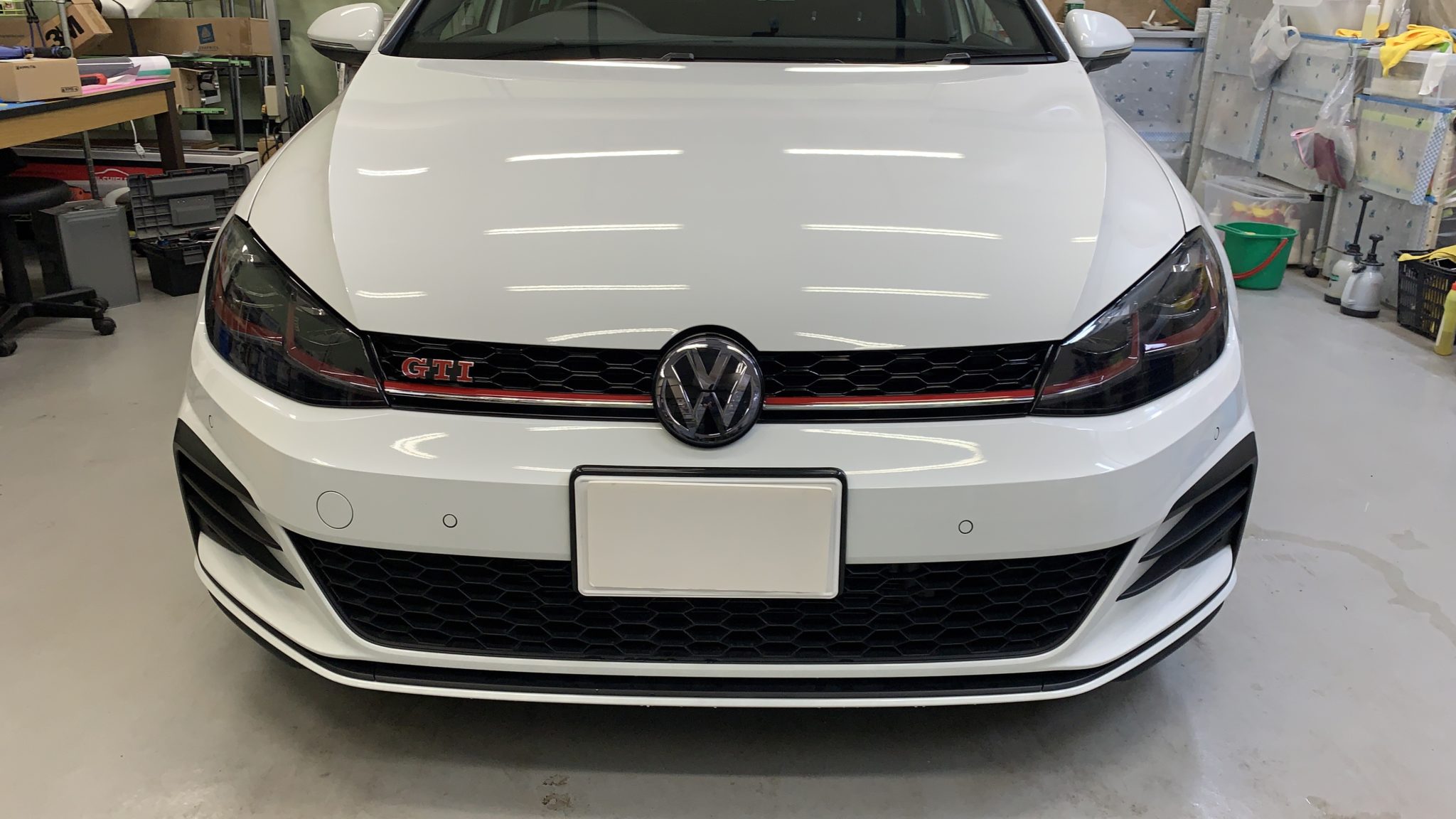 ヘッドライトスモークフィルム「スーパーライトスモーク」 ゴルフ編 ガラスコーティングとプロテクションフィルムの事